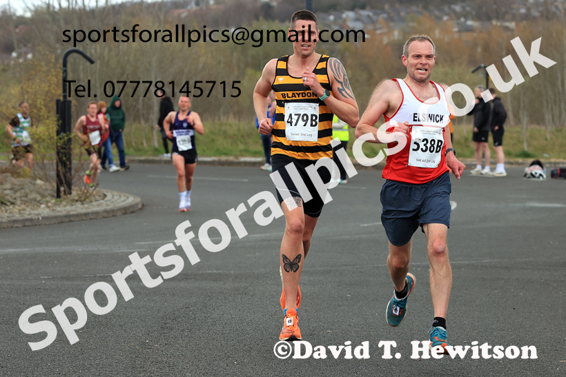 Senior Mens relay, 2026 Elswick Harriers Good Friday Road Relays and Young Athletes, Newburn,  Newcastle upon Tyne. Photo: David T. Hewitson/Sports for All Pics
